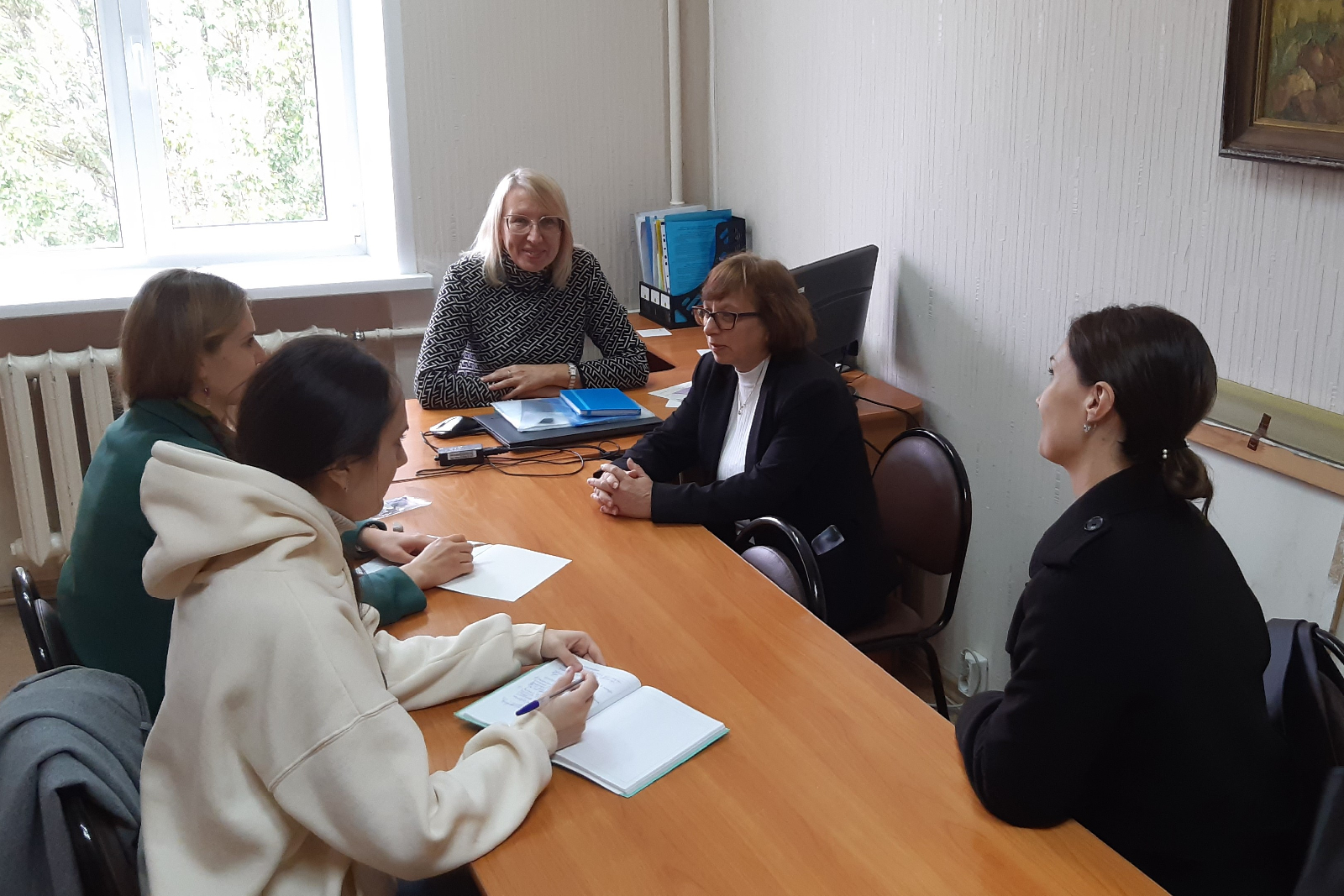 Круглый стол